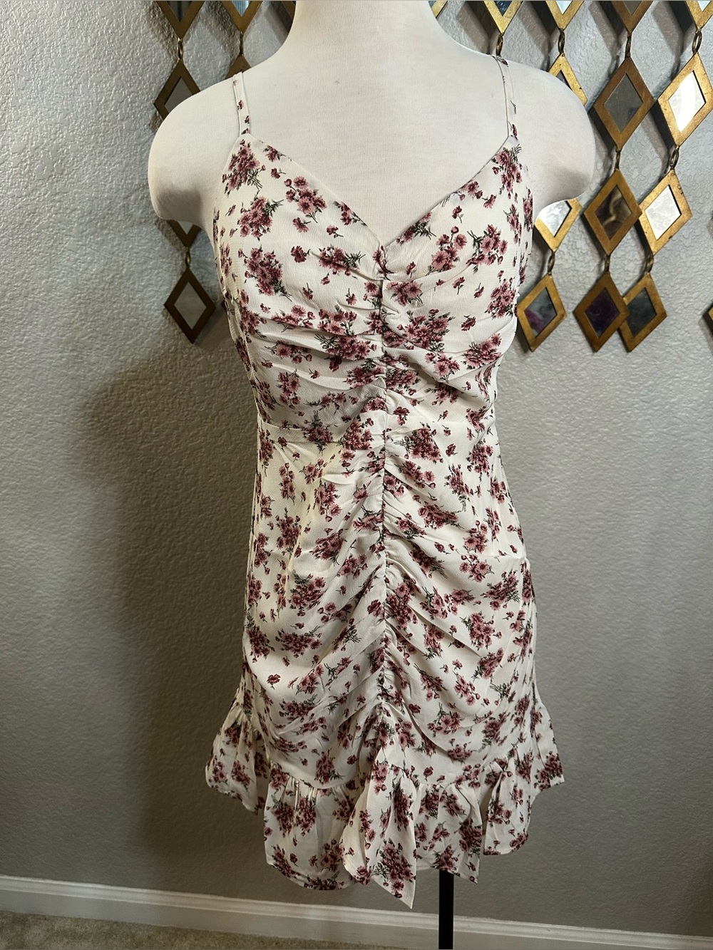 NWT REVEROF Floral Ruched Spaghetti Strap Mini Dress